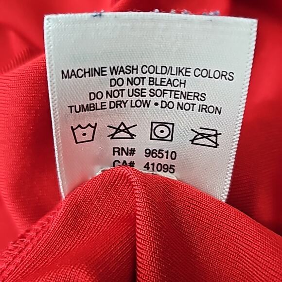 Under Armour Heatgear Mens Sz XL  Red Short Sleeve Tee Shirt - Picture 6 of 9